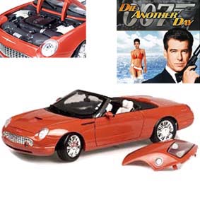 2003 Ford Thunderbird - 007 James Bond Die Another Day - Jinx (Halle Berry) escala 1/18