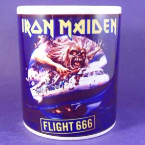 Caneca do Iron Maiden Flight 666 Eddie (em cerâmica)