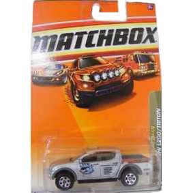 MINIATURA COM SOM DE VERDADE! MITSUBISHI L200 CAIXINHA BLUETOOTH 