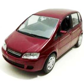Fiat Idea (vermelho metálico)