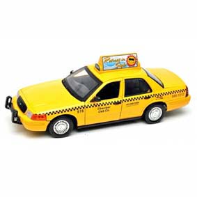 Ford Crown Victoria Checker Cab (2001) Taxi similar do filme A Montanha Enfeitiçada