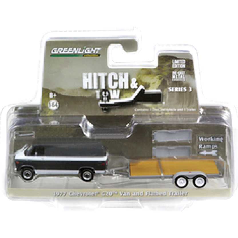 Greenlight Hitch and Tow series 3 1977 Chevrolet G-20 + Flatbed Trailer escala 1/64 32030
