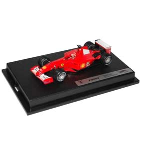 Hot Wheels Fórmula 1 Ferrari F2001 Michael Schumacher Campeão (2001) escala 1/43