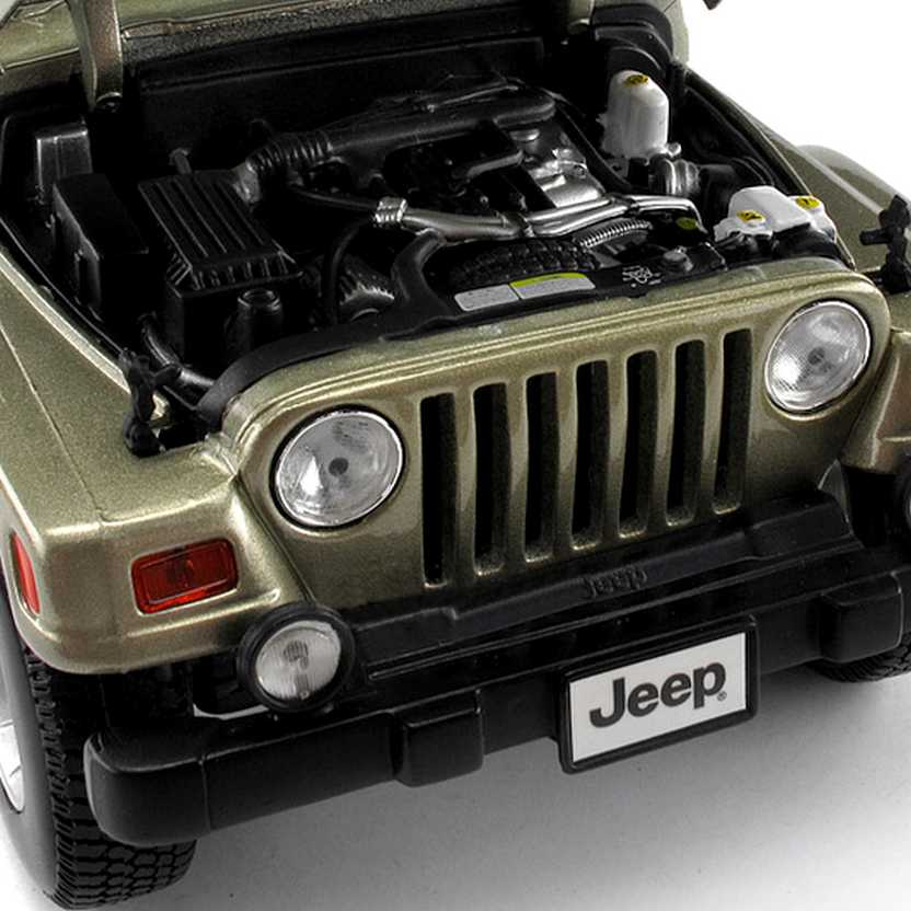 Jeep Wrangler Sahara TJ Safari marca Bburago escala 1/18