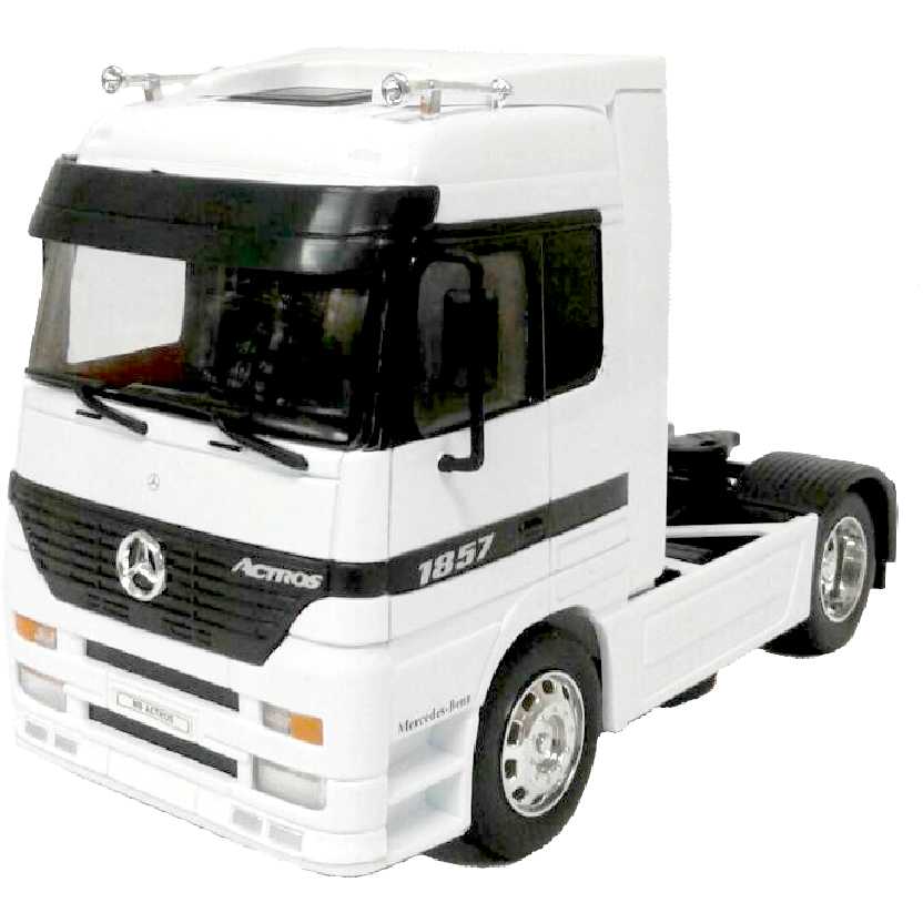 Miniatura Caminhão Carreta Mercedes Benz Actros 4x2 - 1:32 - Welly