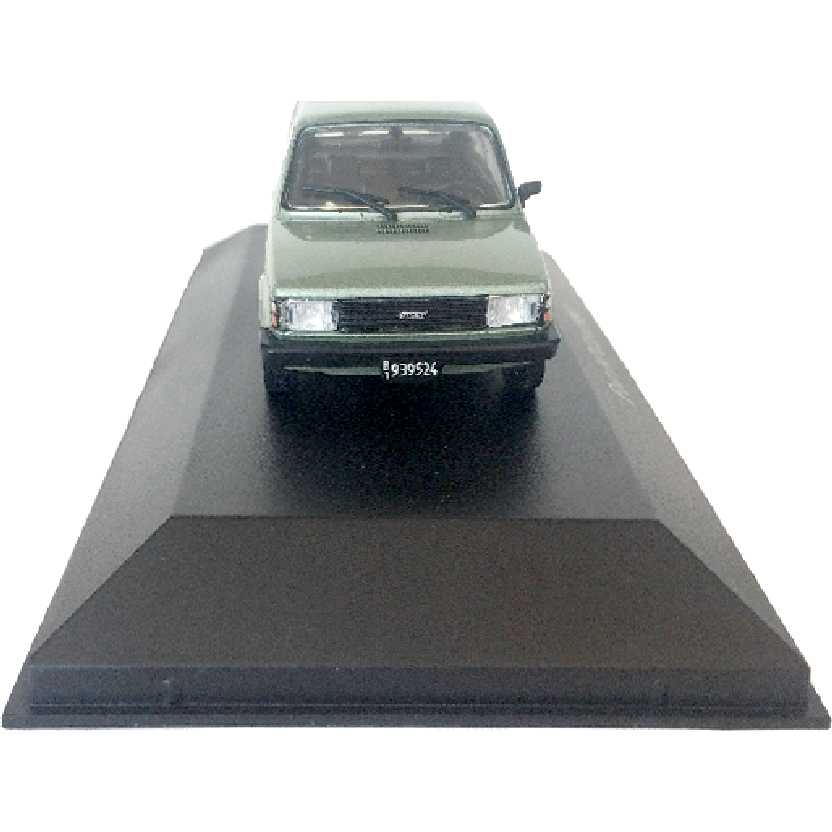 Modélisme Auto Fiat 147 CL5 1983 Argenté échelle 1/43 - Modèle Statique Die-cast