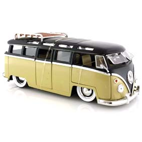 Miniaturas de Carros Jada Toys VDUBS VW Kombi Volkswagen Microbus (1962)