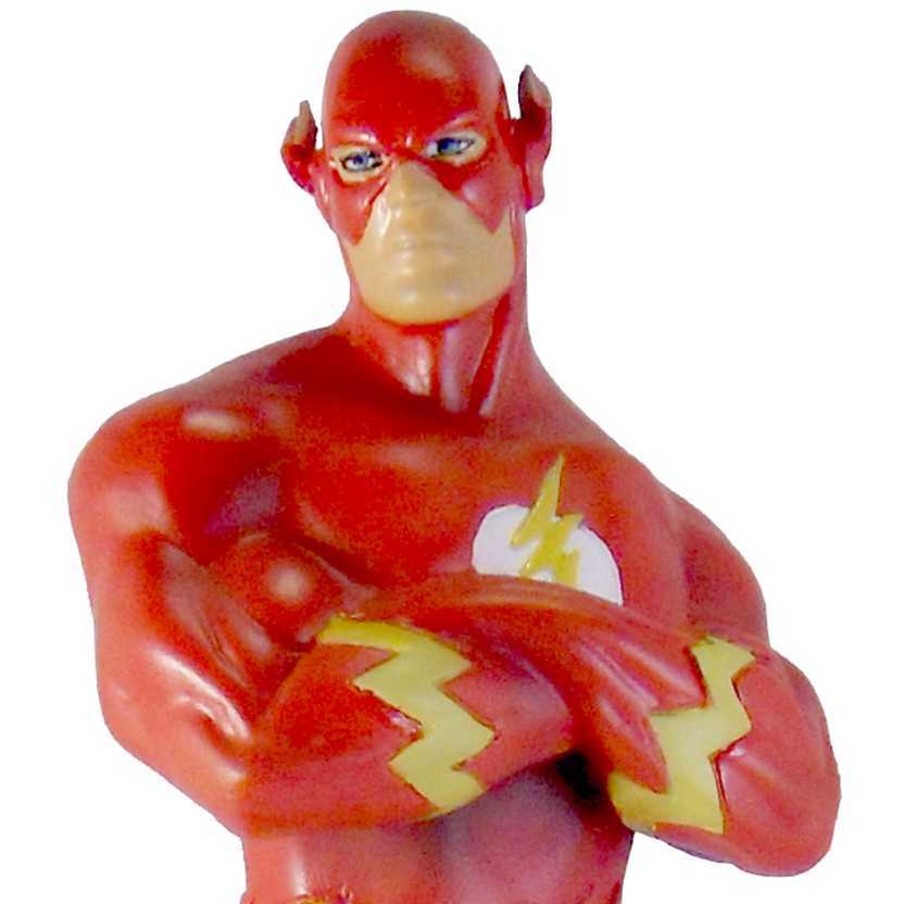The Flash com logo na base - estátua em resina