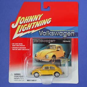 Volkswagen Fusca Amarelo (1966) VW Beetle Johnny Lightning Forever 64